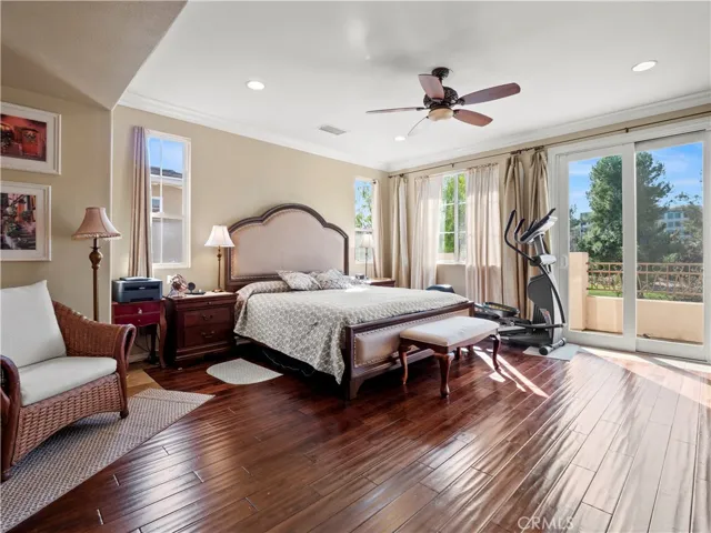 26913 Pinehurst Drive 18, Valencia, California 91355