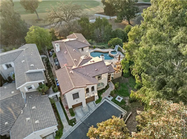 26913 Pinehurst Drive 18, Valencia, California 91355