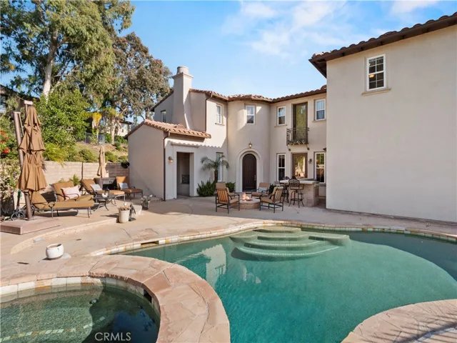 26913 Pinehurst Drive 18, Valencia, California 91355