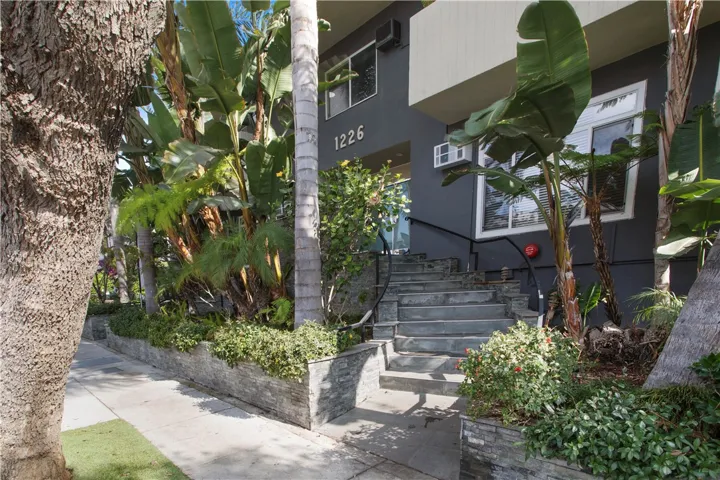 1226 N Fuller Avenue, West Hollywood, California 90046