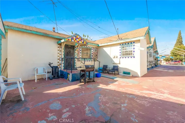 1606 E 52nd Street, Los Angeles, California 90011