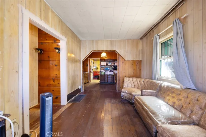 1606 E 52nd Street, Los Angeles, California 90011