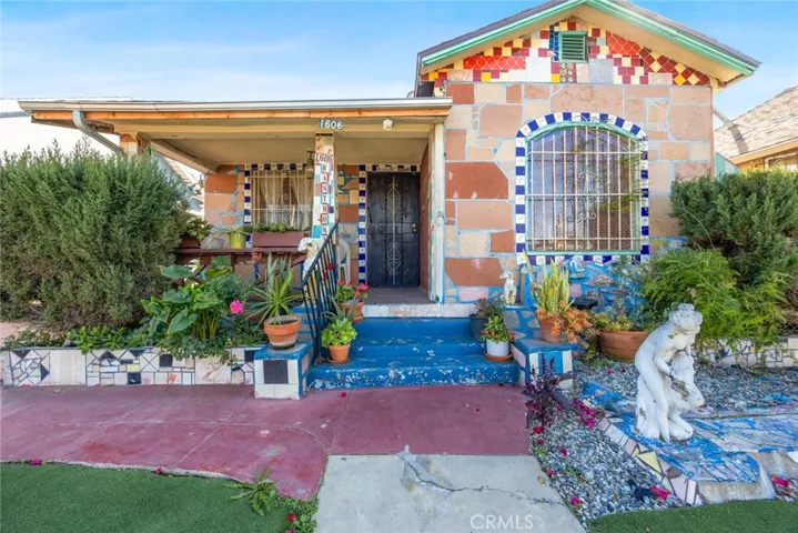 1606 E 52nd Street, Los Angeles, California 90011