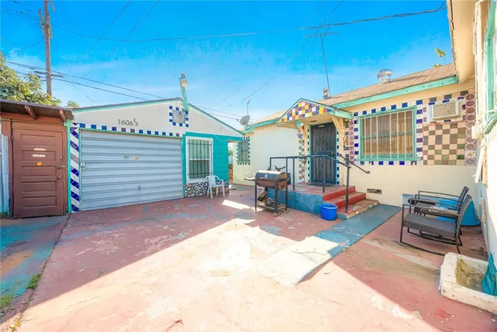 1606 E 52nd Street, Los Angeles, California 90011