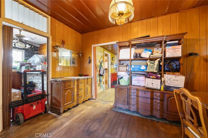 1606 E 52nd Street, Los Angeles, California 90011
