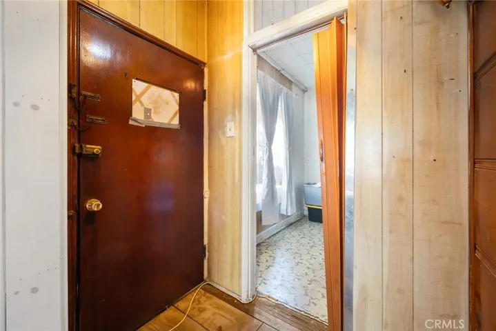 1606 E 52nd Street, Los Angeles, California 90011
