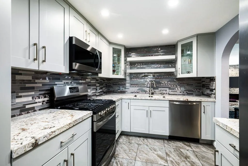 412 Rio Vista Drive, Palm Springs, California 92262 home-pic-17