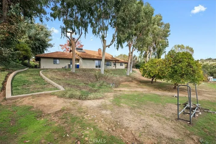 2245 Via Rancheros, Fallbrook, California 92028