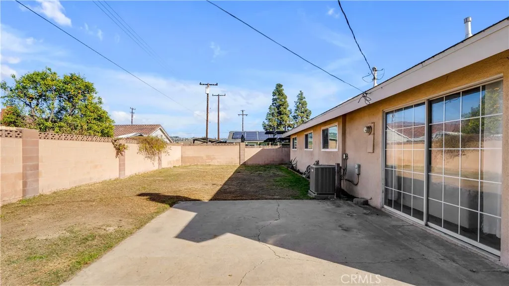121 W Greenway Avenue, Orange, California 92865 home-pic-28