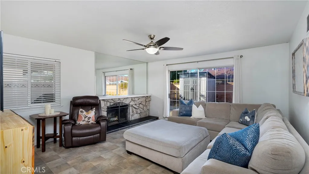 121 W Greenway Avenue, Orange, California 92865 home-pic-7