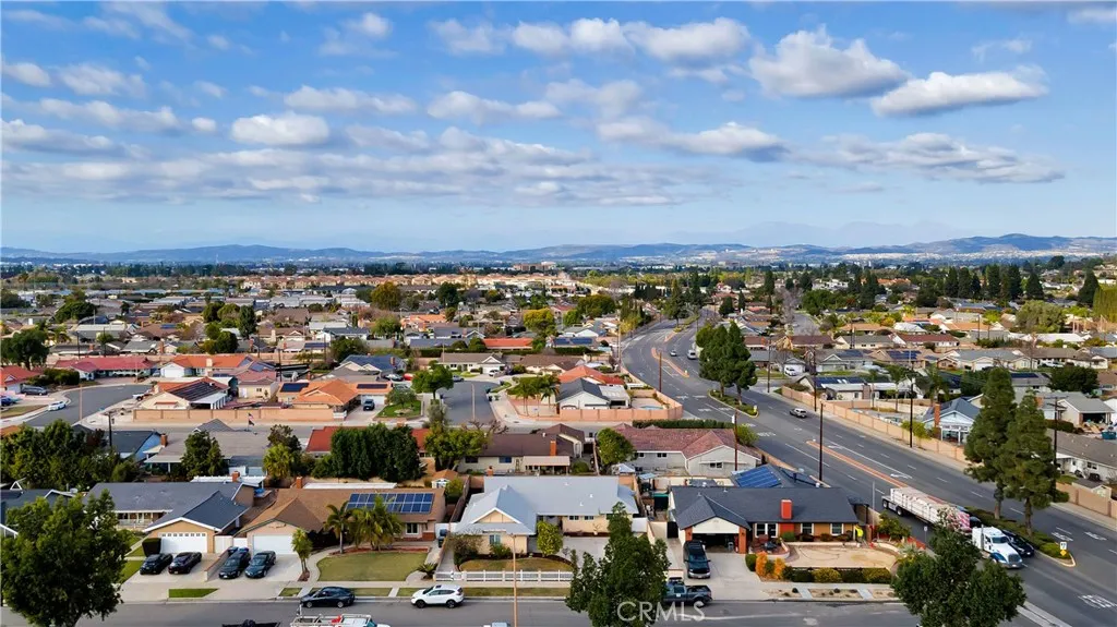121 W Greenway Avenue, Orange, California 92865 home-pic-37