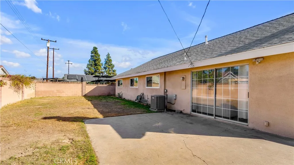 121 W Greenway Avenue, Orange, California 92865 home-pic-29