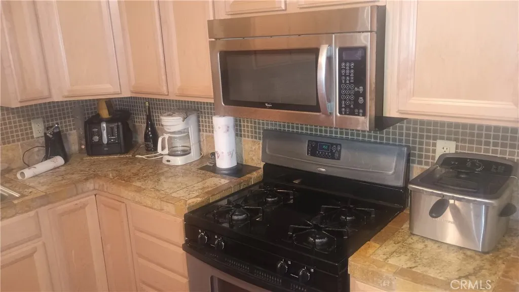 2247 Casa Loma Street, Needles, California 92363 home-pic-4