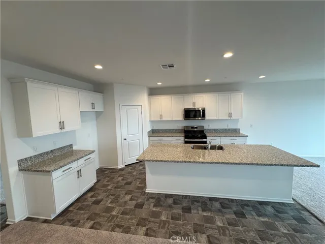 4184 Myrtle Street, Lake Elsinore, California 92530