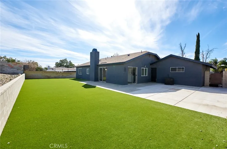 1026 Moffatt Street, Rialto, California 92377