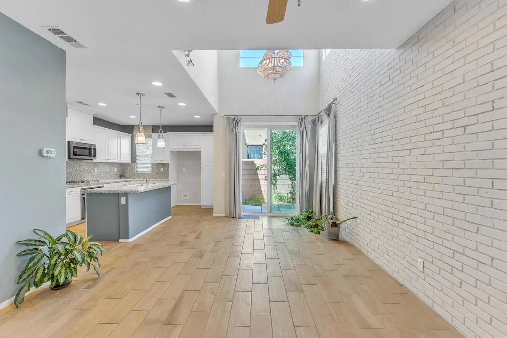 232 Paseo Gusto 122, Palm Desert, California 92211, 4 Bedrooms Bedrooms, ,3 BathroomsBathrooms,Residential,For Sale,Paseo Gusto,219124709DA