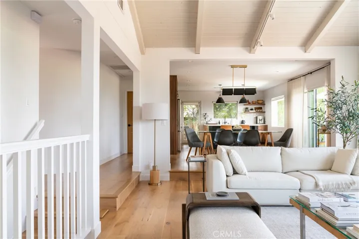 15025 Del Gado Drive, Sherman Oaks, California 91403
