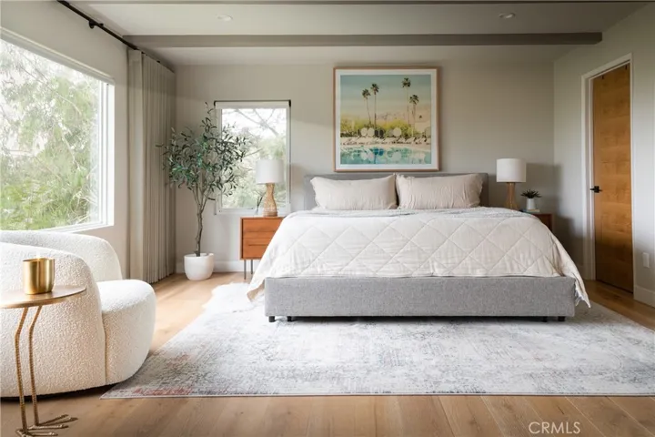 15025 Del Gado Drive, Sherman Oaks, California 91403