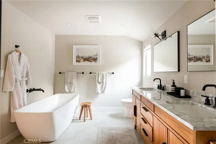 15025 Del Gado Drive, Sherman Oaks, California 91403