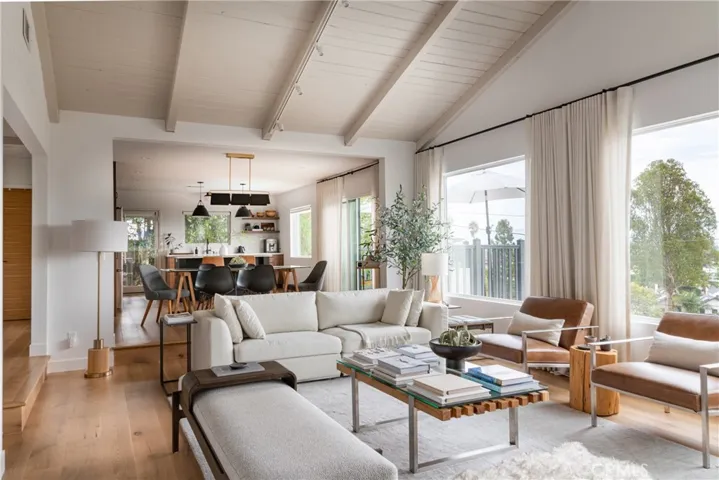 15025 Del Gado Drive, Sherman Oaks, California 91403