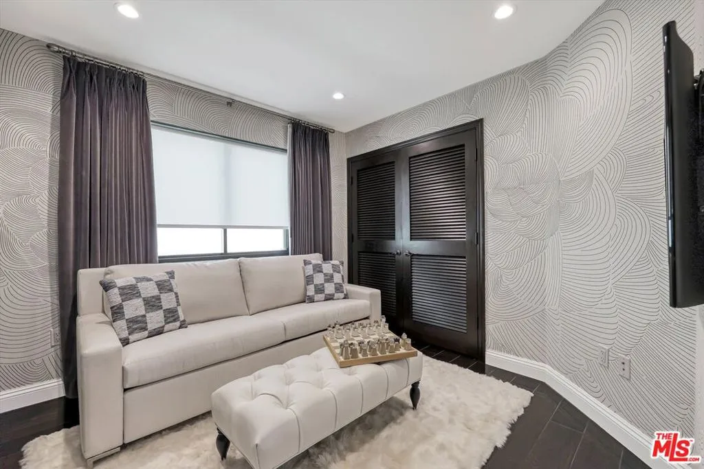 500 N Orlando Avenue 102, West Hollywood, California 90048 home-pic-53