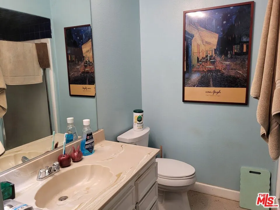 1735 Fuller Avenue Street 424, Los Angeles, California 90046 home-pic-10