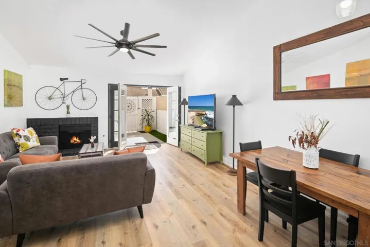 453 Bancroft Gl, Escondido, California 92027