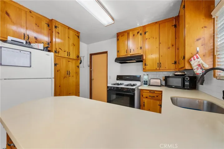 1874 Chickasaw Avenue, Los Angeles, California 90041