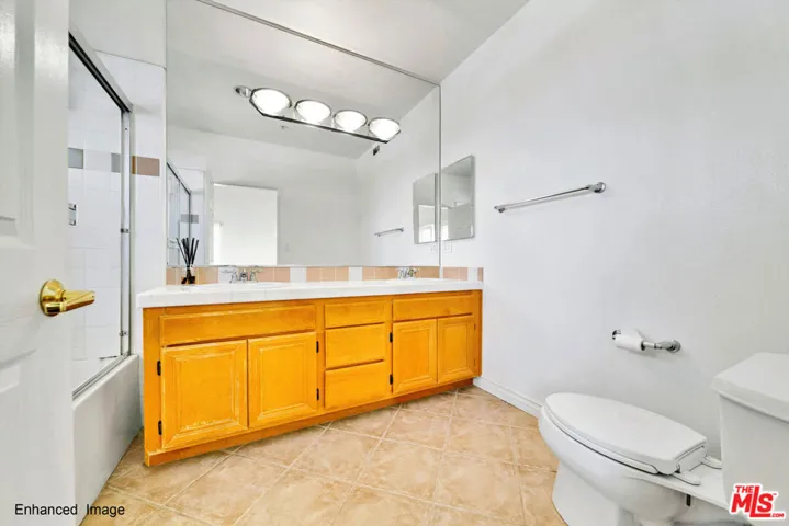 5200 Premiere Hills Circle 243, Woodland Hills, California 91364