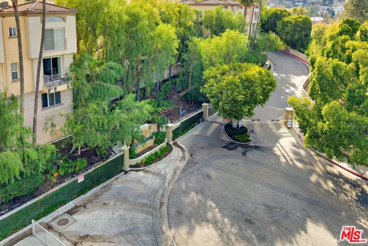 5200 Premiere Hills Circle 243, Woodland Hills, California 91364