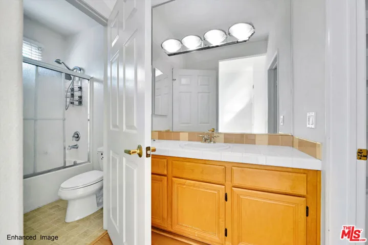 5200 Premiere Hills Circle 243, Woodland Hills, California 91364