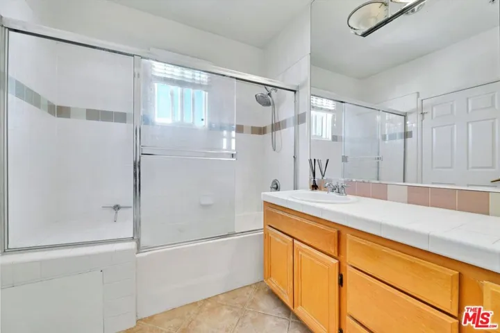 5200 Premiere Hills Circle 243, Woodland Hills, California 91364