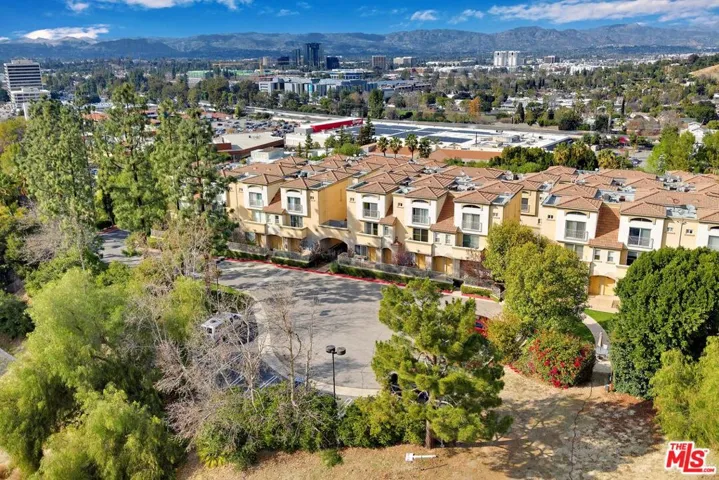 5200 Premiere Hills Circle 243, Woodland Hills, California 91364