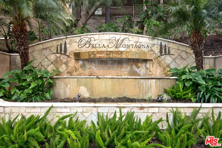 5200 Premiere Hills Circle 243, Woodland Hills, California 91364