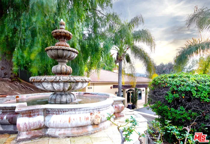 5200 Premiere Hills Circle 243, Woodland Hills, California 91364