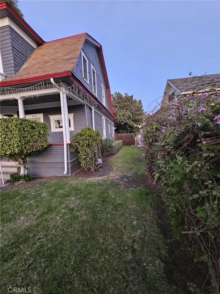 7052 Bright Avenue, Whittier, California 90602 home-pic-1