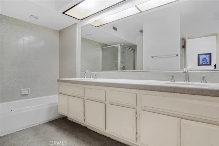 Primary​​‌​​​​‌​​‌‌​​‌​​​‌‌​​​‌​​‌‌​​‌‌​​‌‌​​​​ Bathroom