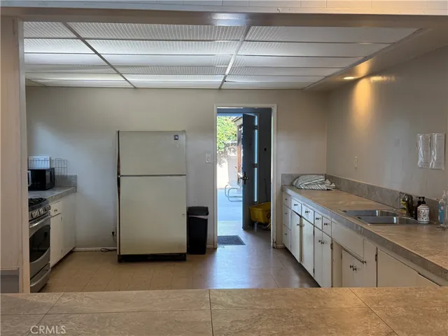 1006 W Bainbridge Avenue, West Covina, California 91790