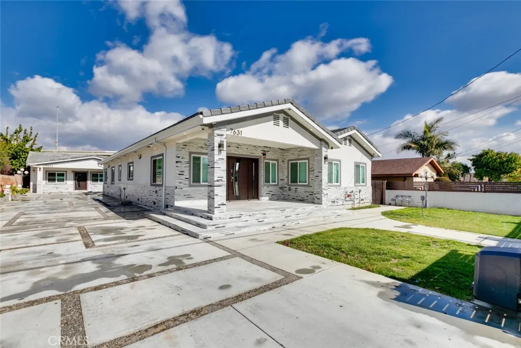 7631 Columbia Street, Rosemead, California 91770, 6 Bedrooms Bedrooms, ,6 BathroomsBathrooms,Residential,For Sale,Columbia,CV25032665