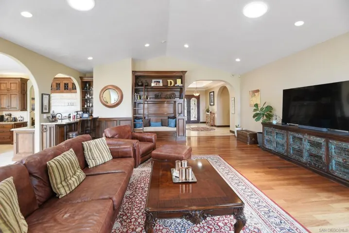 12963 Glen Circle Rd, Poway, California 92064