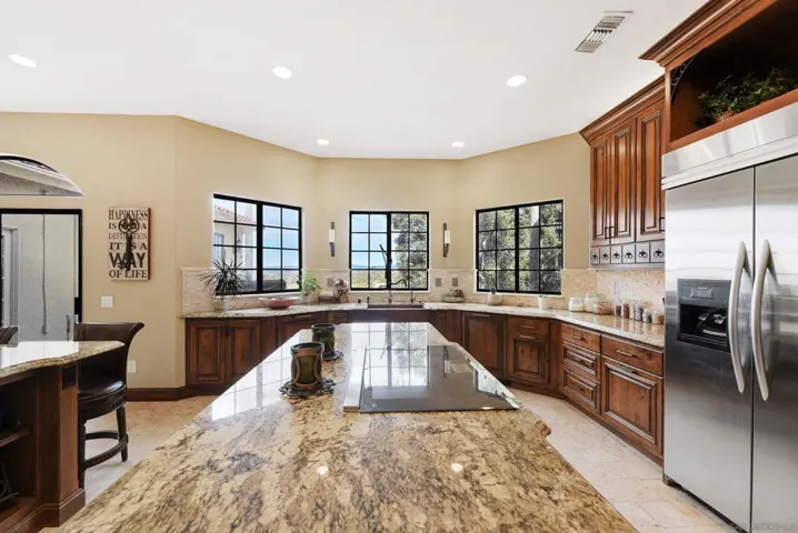 12963 Glen Circle Rd, Poway, California 92064