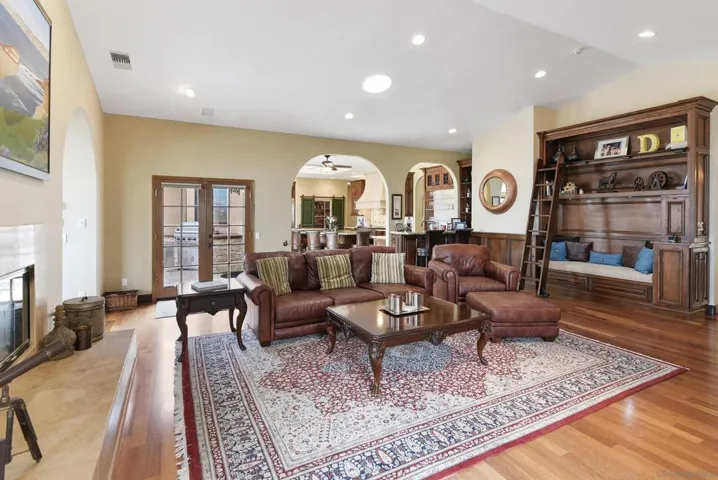 12963 Glen Circle Rd, Poway, California 92064