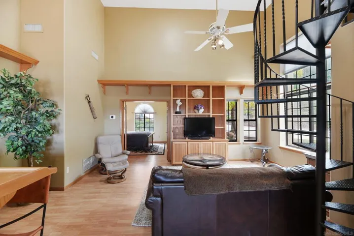 12963 Glen Circle Rd, Poway, California 92064