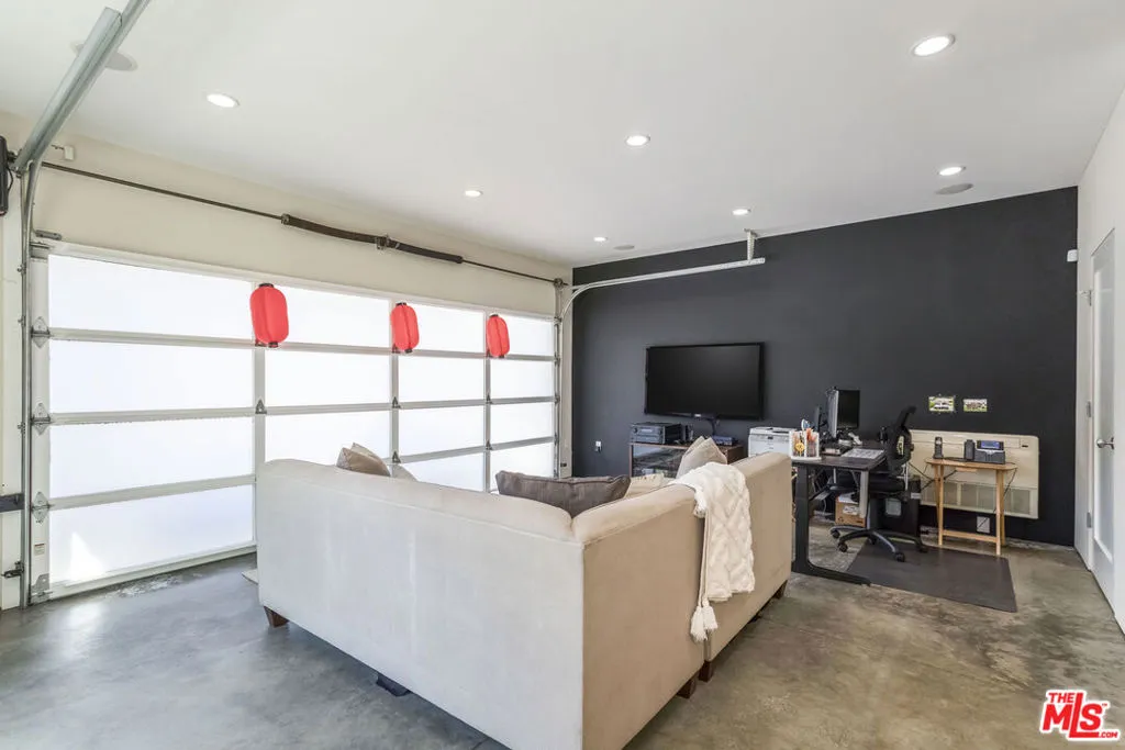 3734 Wade Street, Los Angeles, California 90066 home-pic-25