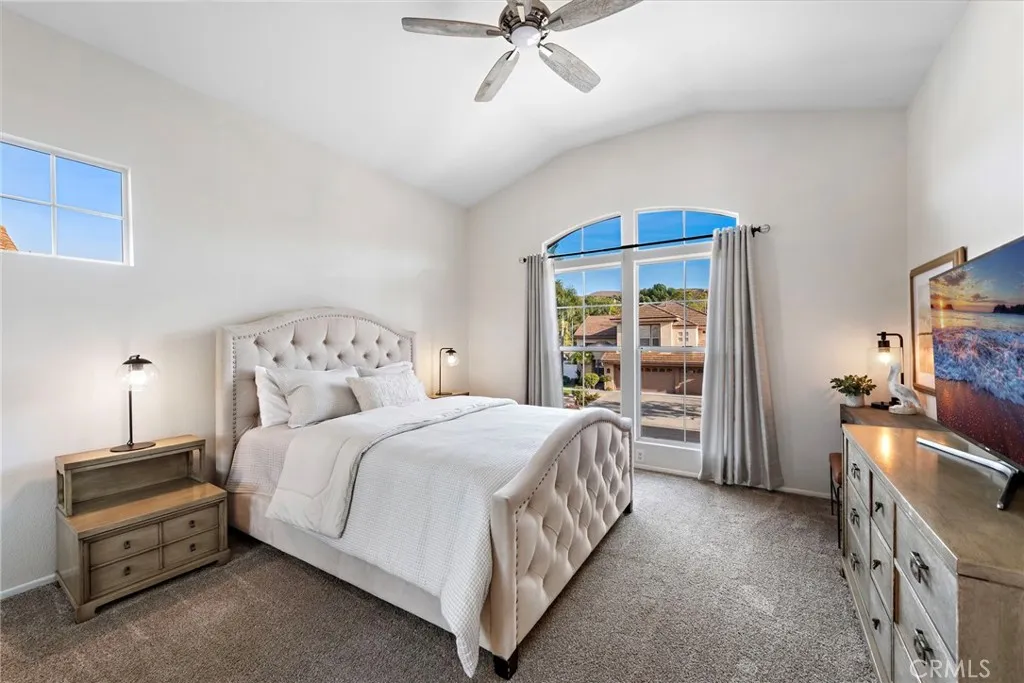 Large bedrooms Large bedrooms