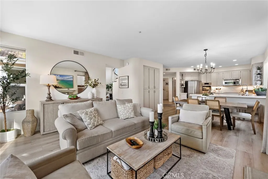 Open Concept, family room, kitchen Open Concept, family room, kitchen