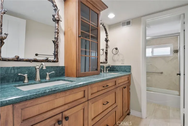 566 S Los Coyotes Drive, Anaheim Hills, California 92807