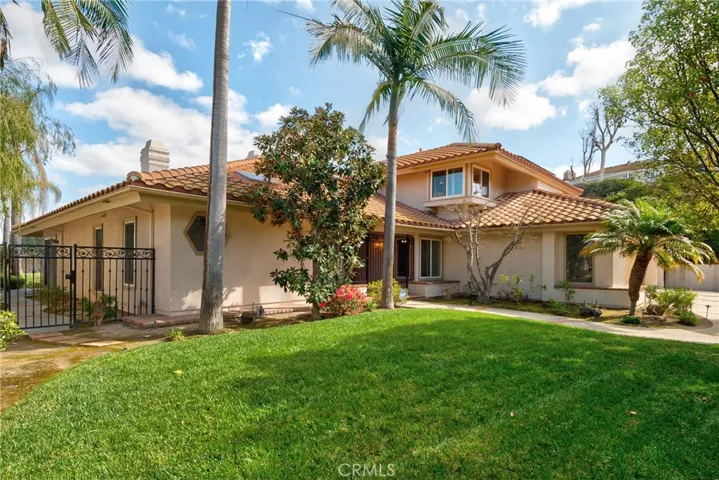 566 S Los Coyotes Drive, Anaheim Hills, California 92807
