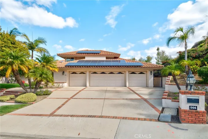 566 S Los Coyotes Drive, Anaheim Hills, California 92807