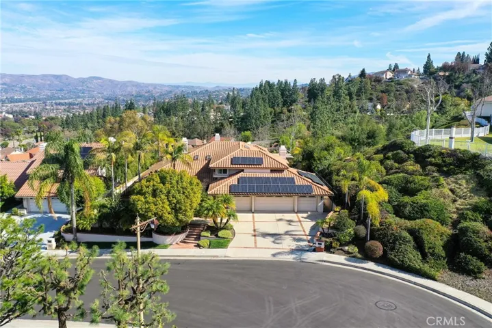 566 S Los Coyotes Drive, Anaheim Hills, California 92807